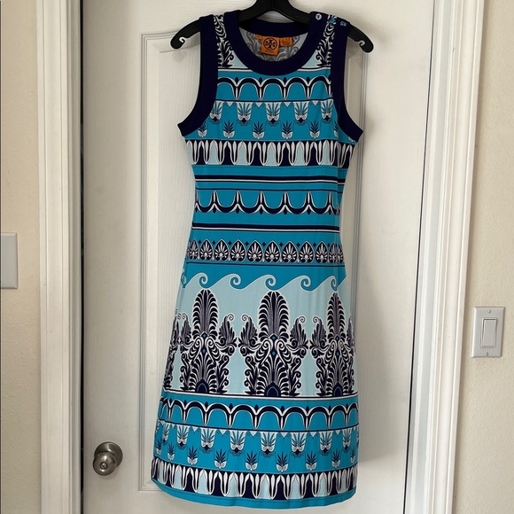 Tory Burch Dresses & Skirts - Tory Burch silk Sleeveless Blue Patterned Shift Dress, M